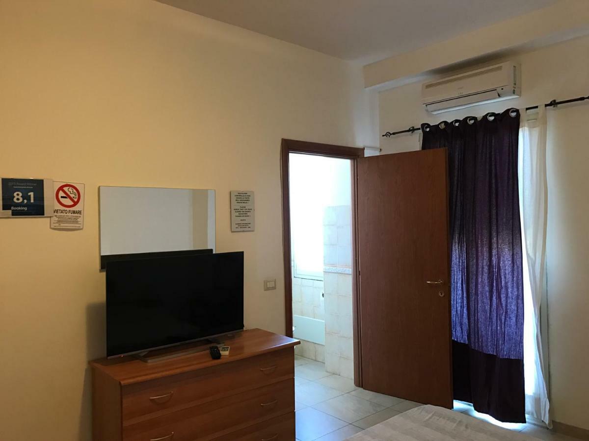 B&B Cagliari Ariosto Кальяри Экстерьер фото