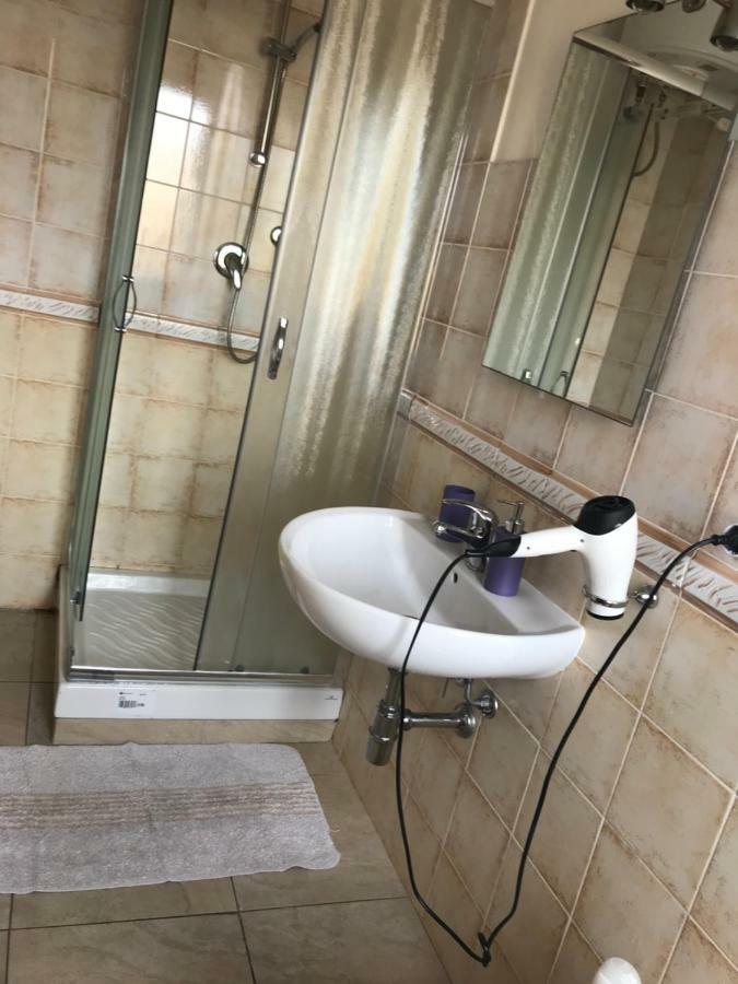 B&B Cagliari Ariosto Кальяри Экстерьер фото