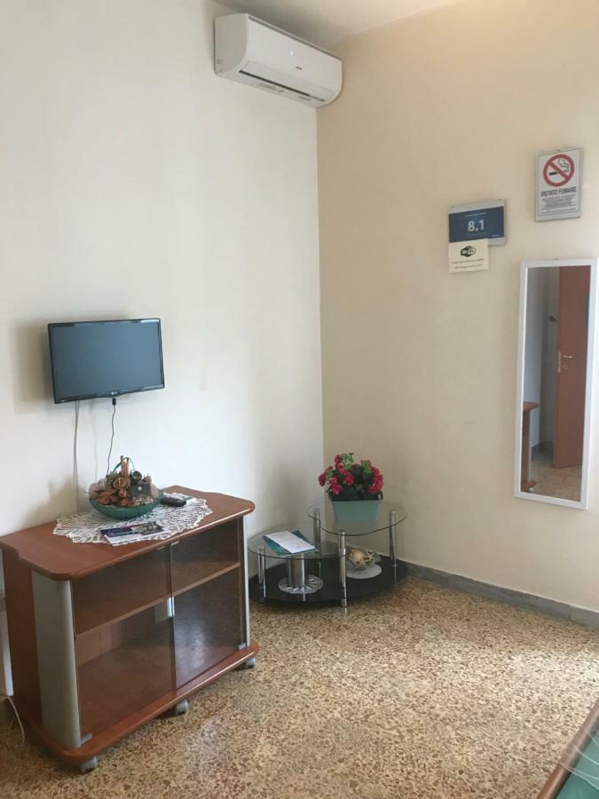 B&B Cagliari Ariosto Кальяри Экстерьер фото